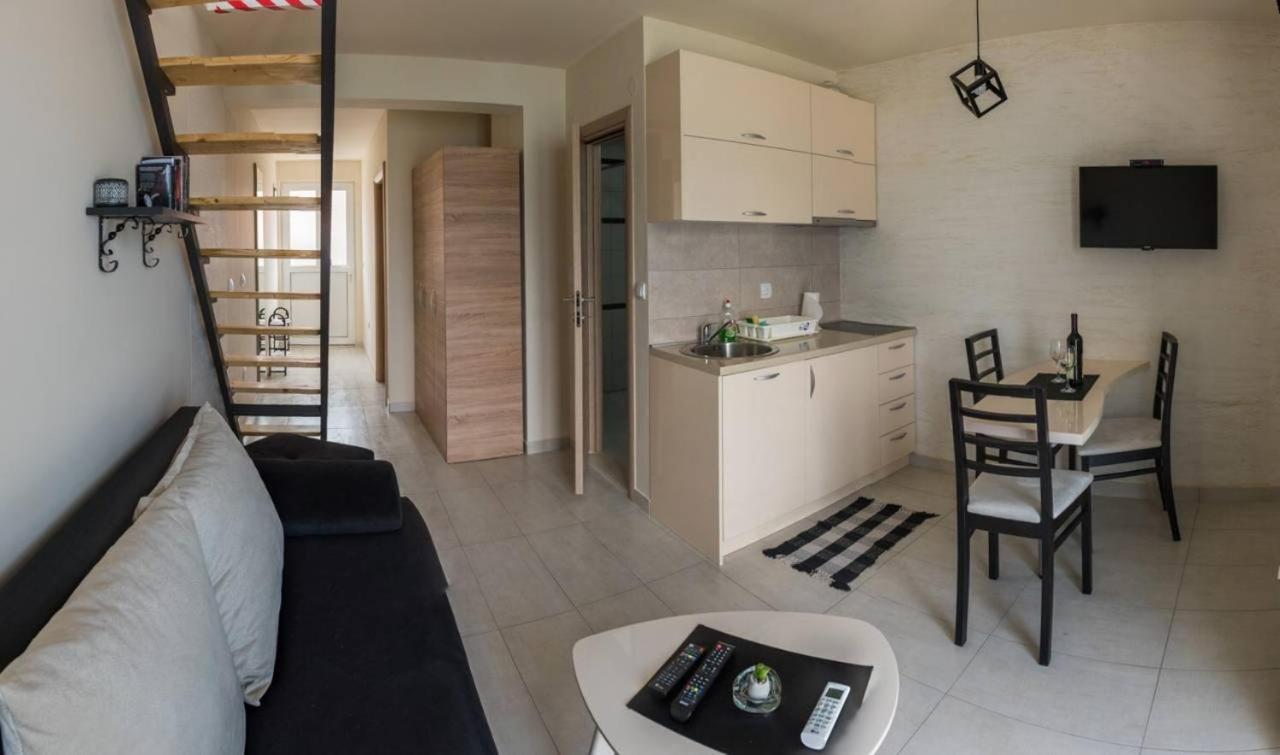 " Tiamat " Apartmani Tivat Exterior photo